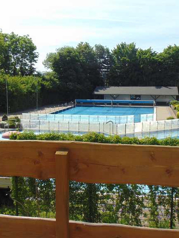 images/Unterkünfte/Blockhuetten/erlebnisfreibad-hochkant.jpg#joomlaImage://local-images/Unterkünfte/Blockhuetten/erlebnisfreibad-hochkant.jpg?width=600&height=800
