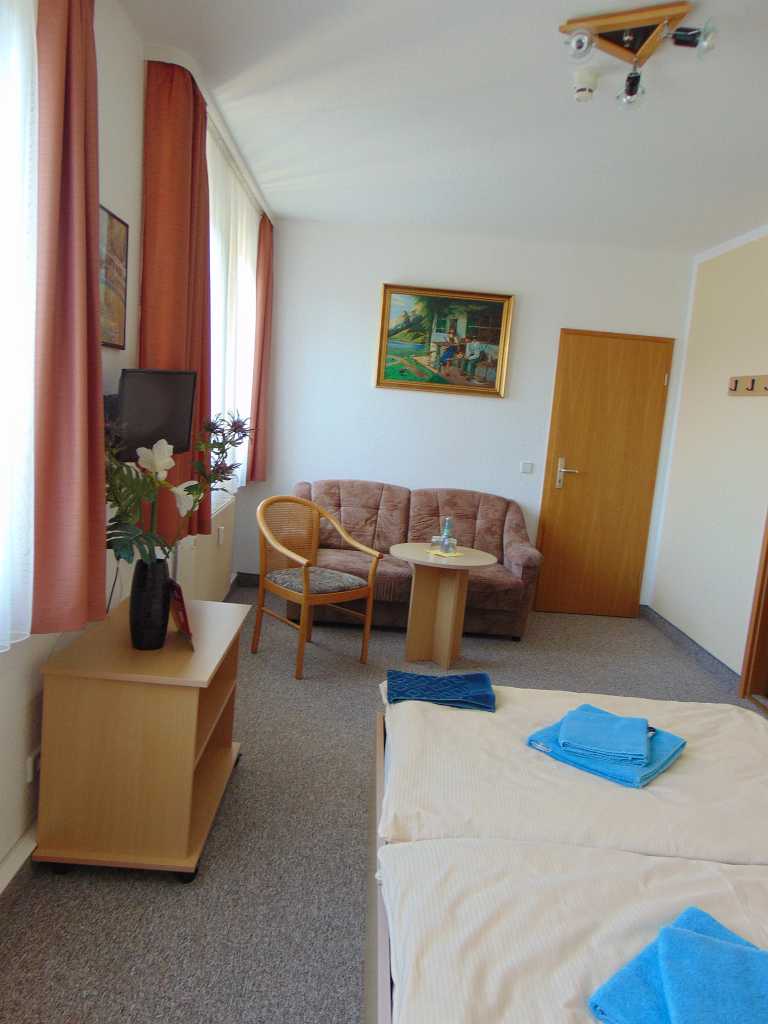 images/Unterkünfte/Gastehaus%20Katz/pension-zur-katze-12.jpg#joomlaImage://local-images/Unterkünfte/Gastehaus Katz/pension-zur-katze-12.jpg?width=768&height=1024